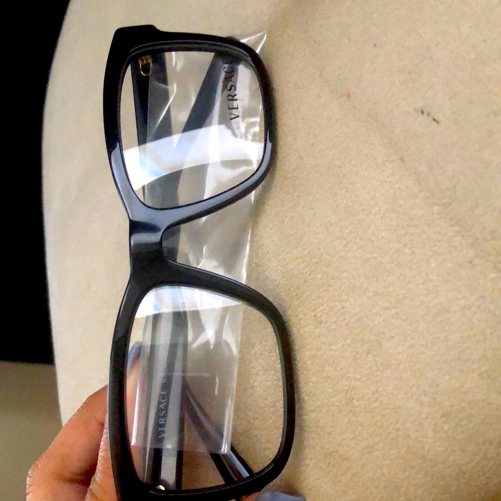 Store Closing .Authentic Frames,Original Casing - image 1